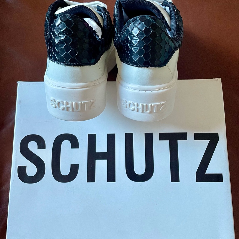 BNWT! SCHUTZ, OLIYAH, MULTIMATERIAL
NAPPA SNEAKERS, BRIGHT SNAKE, WHITE/BLACK 🖤🤍 - Picture 14 of 16